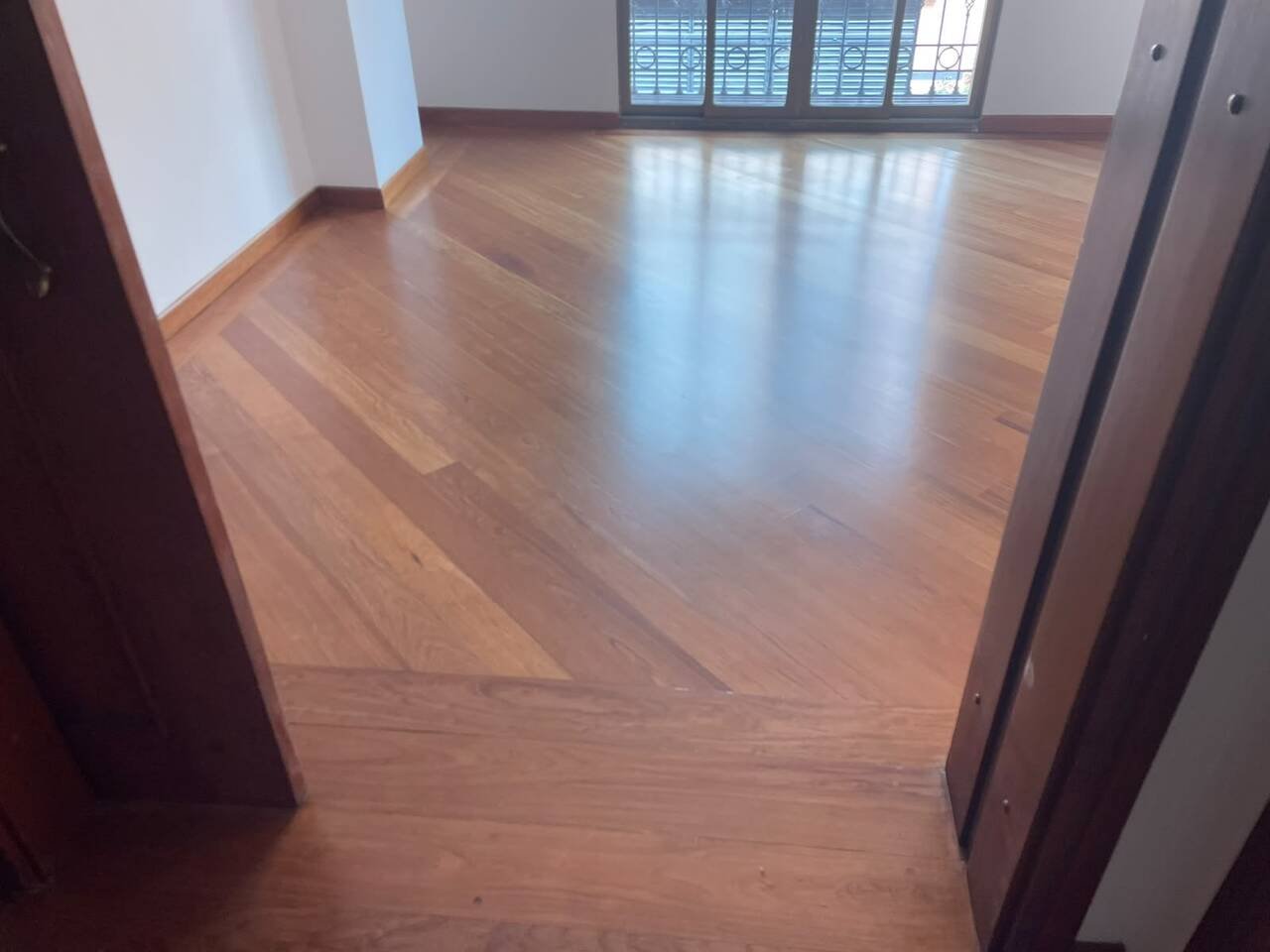 Trabajo de piso realizado por Pisos de Madera El Diamante — foto 07 de 41