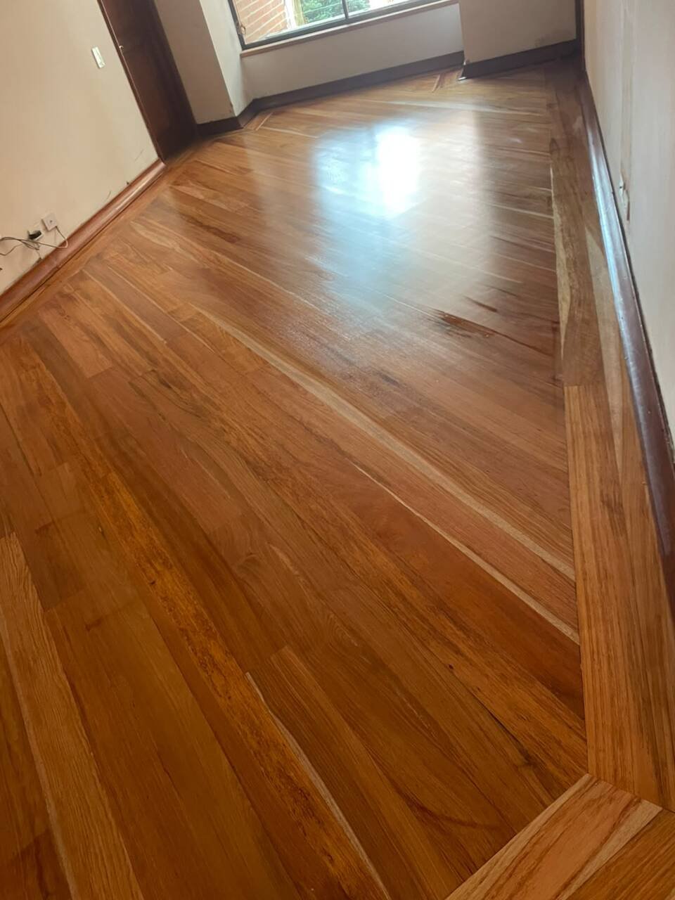 Trabajo de piso realizado por Pisos de Madera El Diamante — foto 36 de 41
